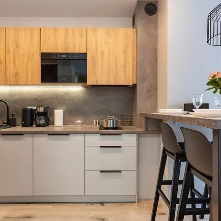 Tiny & Kleine Kilinskiego 17b - 2xtv, Playstation, Pralko-suszarka Apartman