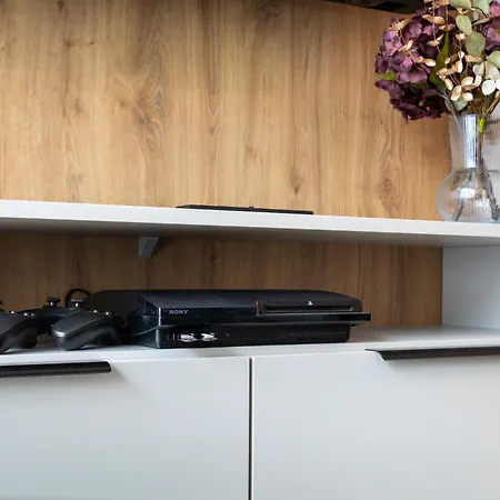 Tiny & Kleine Kilinskiego 17b - 2xtv, Playstation, Pralko-suszarka Szklarska Poręba