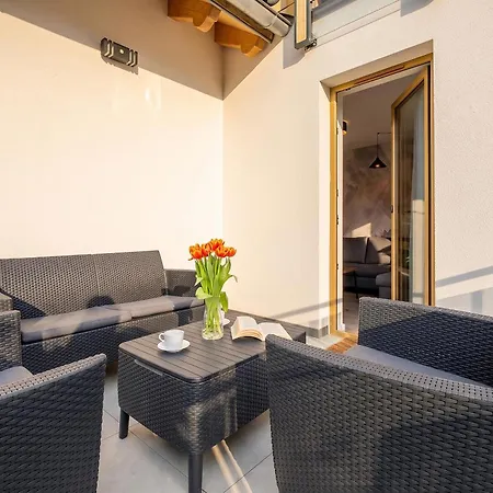 Apartmán Tiny & Kleine Kilinskiego 17b - 2xtv, Playstation, Pralko-suszarka Sklářská Poruba
